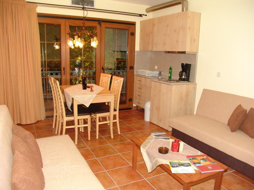 Ferienwohnung Safetis Stories Díon Exterior foto